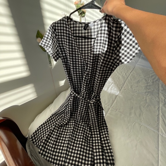 H&M | Dresses | Hm Divided Black White Gingham Dress Size Fits 00 | Poshmark